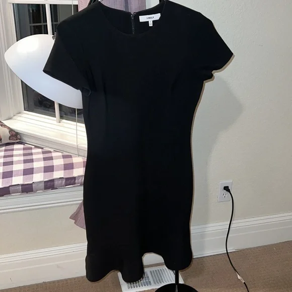 LIKELY BECKETT DRESS. BLACK. SIZE 6 - Picture 5 of 7
